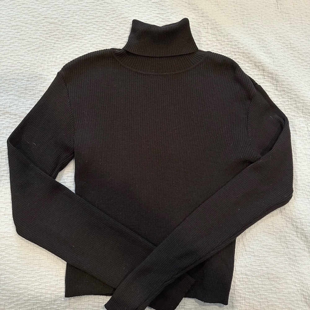 DKNY Black Ribbed Sweater size M